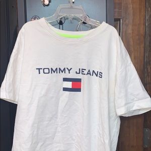 tommy jeans tshirt
